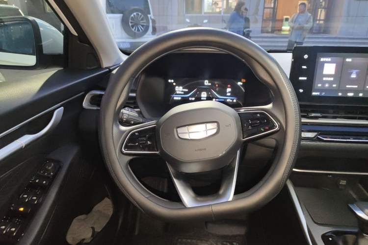 Used Geely Auto Emgrand 2025 4th Generation 1.5L CVT Starry Edition Steering Wheel