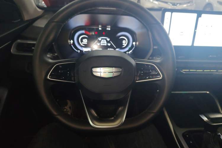Used Geely Auto Emgrand 2025 4th Generation 1.5L CVT Longteng Edition Steering Wheel