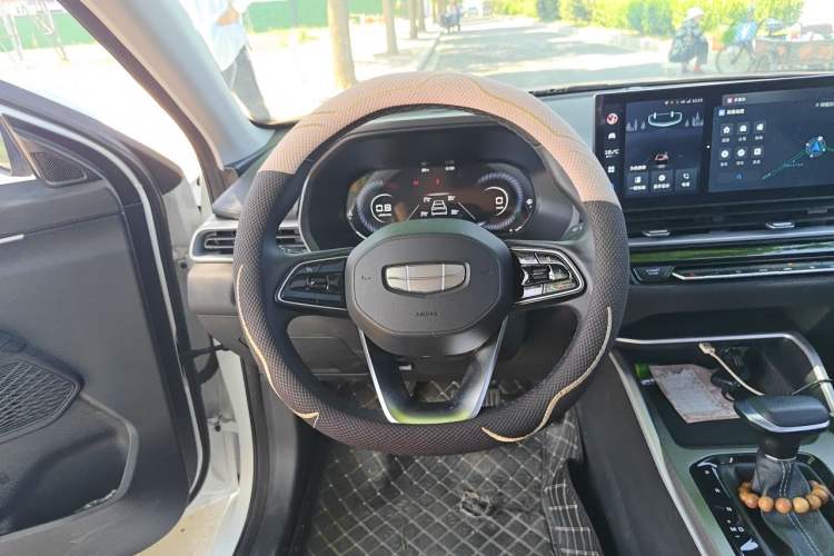 Used Geely Auto Emgrand 2025 4th Generation 1.5L CVT Luxury Version Steering Wheel