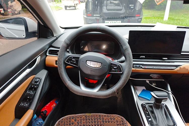 Used Geely Auto Emgrand 2025 4th Generation 1.5L CVT Flagship Version Steering Wheel