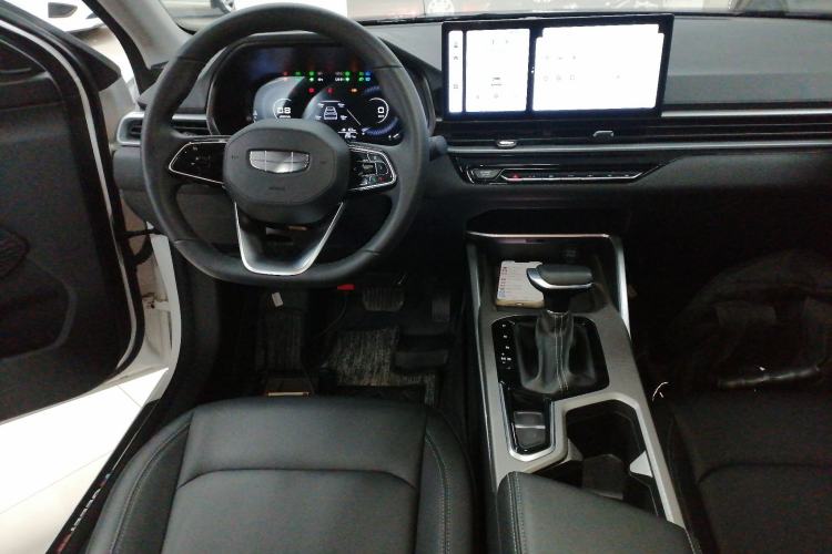 Used Geely Auto Emgrand 2025 4th Generation 1.5L CVT Longteng Edition Steering Wheel