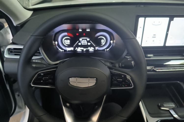 Used Geely Auto Emgrand 2025 4th Generation 1.5L CVT Longteng Edition Steering Wheel