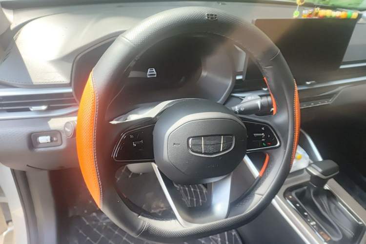 Used Geely Auto Emgrand 2025 4th Generation 1.5L CVT Longteng Edition Steering Wheel