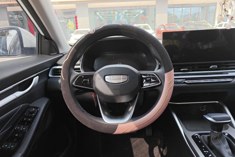 Used Geely Auto Emgrand 2025 4th Generation 1.5L CVT Longteng Edition Steering Wheel