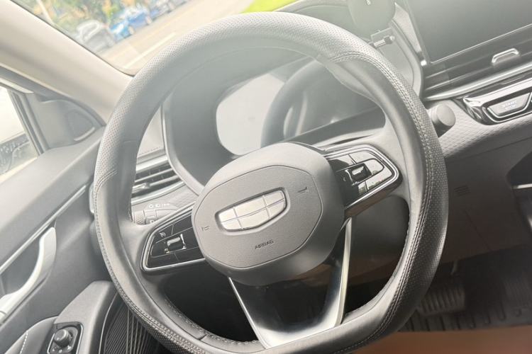 Used Geely Auto Emgrand 2025 4th Generation 1.5L CVT Luxury Version Steering Wheel