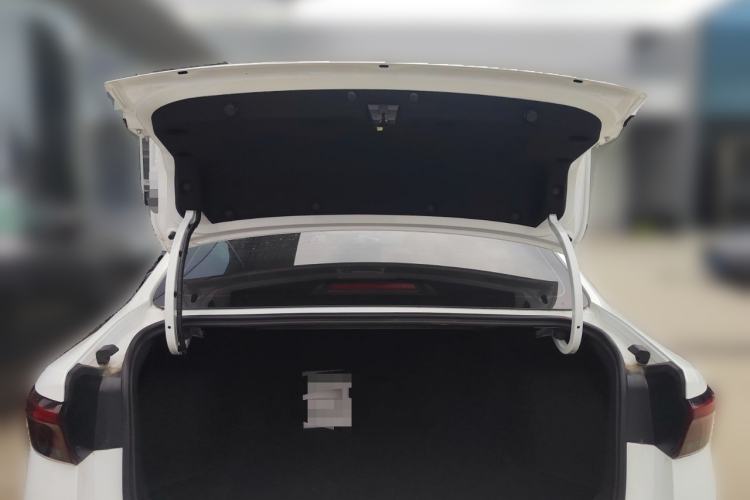 Used Geely Auto Emgrand 2025 4th Generation 1.5L CVT Flagship Version Trunk