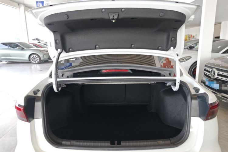 Used Geely Auto Emgrand 2025 4th Generation 1.5L CVT Starry Edition Trunk