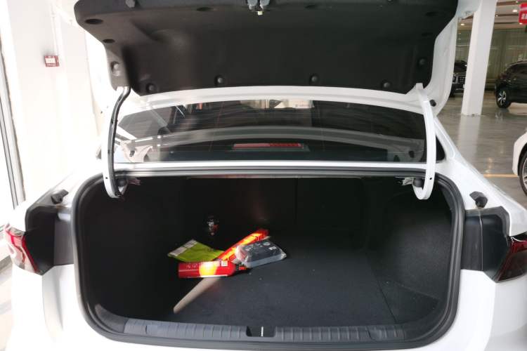 Used Geely Auto Emgrand 2025 4th Generation 1.5L Manual - Starry Edition Trunk