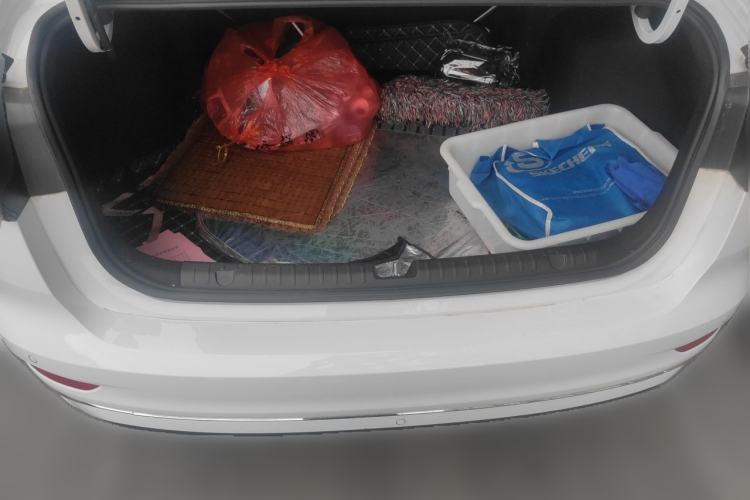 Used Geely Auto Emgrand 2025 4th Generation 1.5L Manual – Dragon Edition Trunk