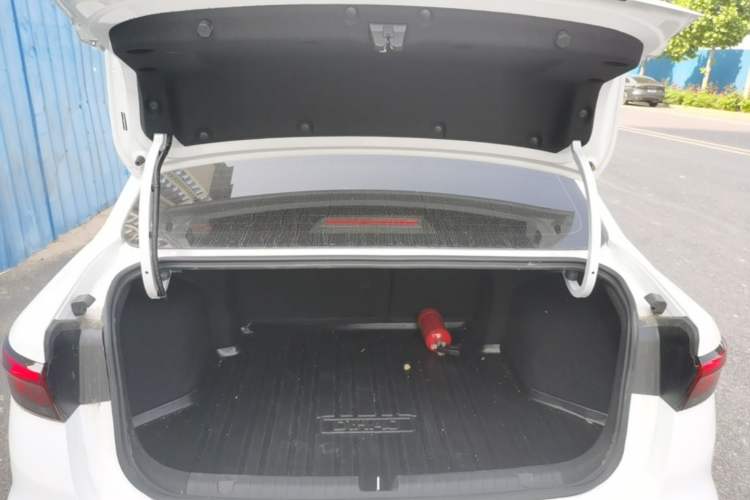 Used Geely Auto Emgrand 2025 4th Generation 1.5L CVT Luxury Version Trunk