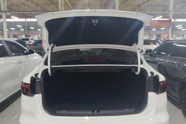 Used Geely Auto Emgrand 2025 4th Generation 1.5L CVT Longteng Edition Trunk