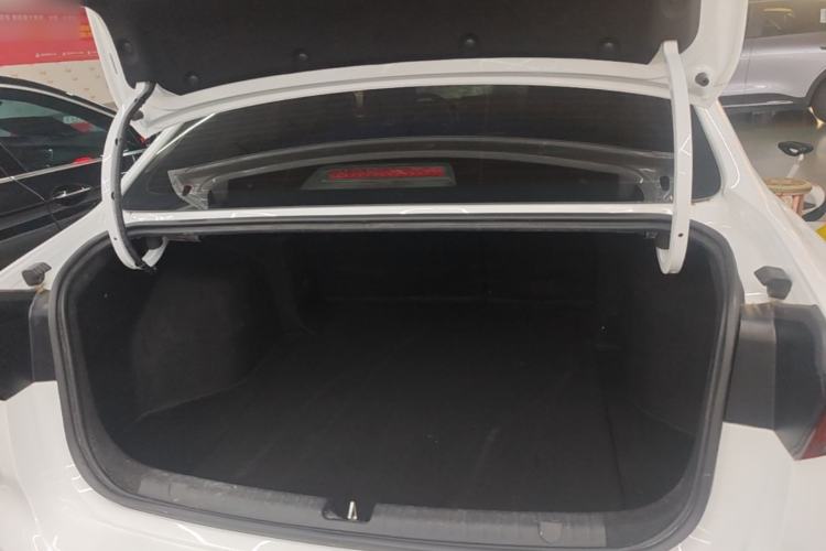 Used Geely Auto Emgrand 2025 4th Generation 1.5L CVT Luxury Version Trunk