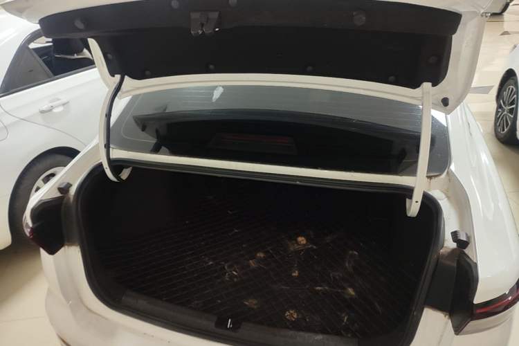 Used Geely Auto Emgrand 2025 4th Generation 1.5L CVT Longteng Edition Trunk