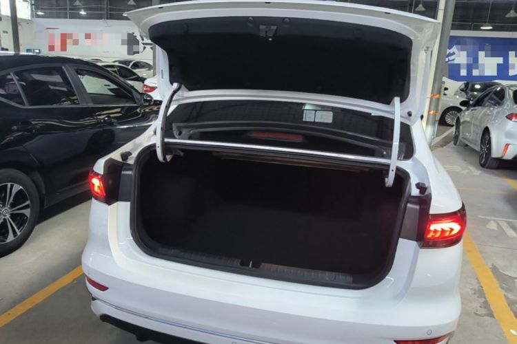 Used Geely Auto Emgrand 2025 4th Generation 1.5L CVT Longteng Edition Trunk
