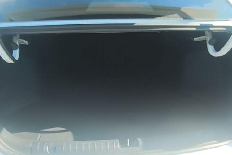 Used Geely Auto Emgrand 2025 4th Generation 1.5L CVT Flagship Version Trunk