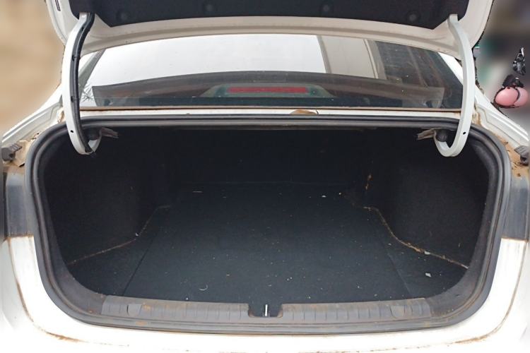 Used Geely Auto Emgrand 2025 4th Generation 1.5L Manual – Dragon Edition Trunk