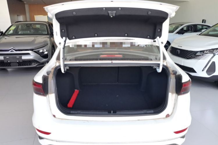 Used Geely Auto Emgrand 2025 4th Generation 1.5L CVT Flagship Version Trunk
