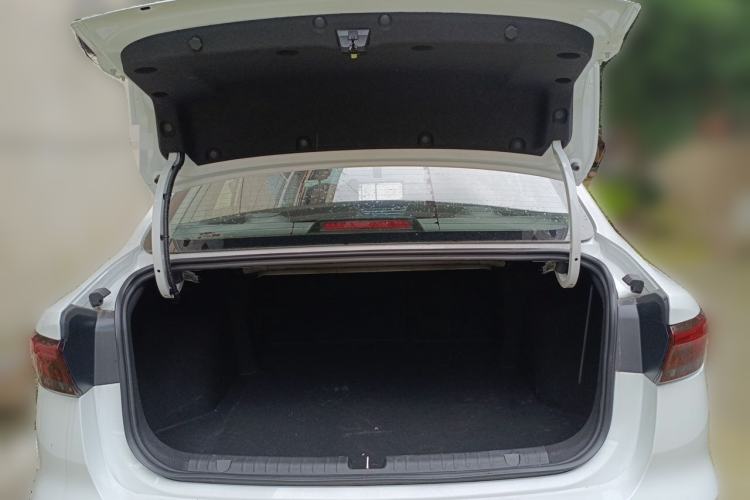 Used Geely Auto Emgrand 2025 4th Generation 1.5L CVT Luxury Version Trunk