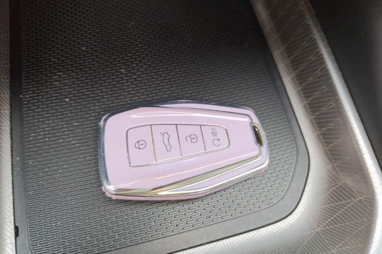 Used Geely Auto Emgrand 2025 4th Generation 1.5L CVT Longteng Edition Vehicle Key