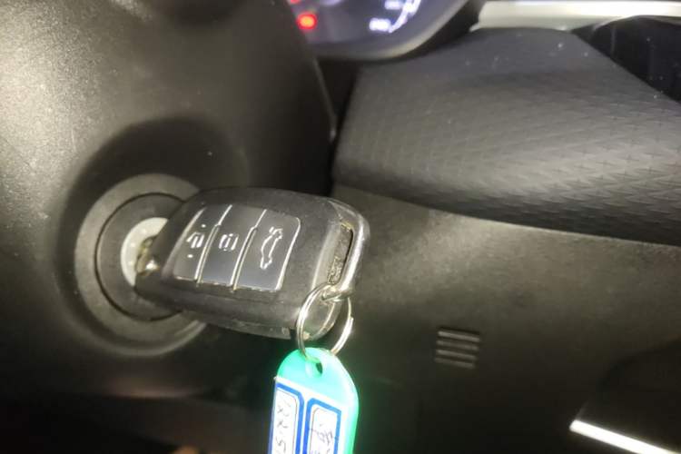 Used Geely Auto Emgrand 2025 4th Generation 1.5L Manual - Starry Edition Vehicle Key