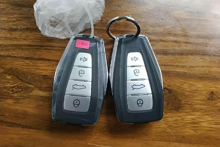 Used Geely Auto Emgrand 2025 4th Generation 1.5L CVT Longteng Edition Vehicle Key
