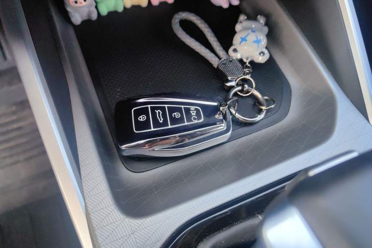 Used Geely Auto Emgrand 2025 4th Generation 1.5L CVT Starry Edition Vehicle Key