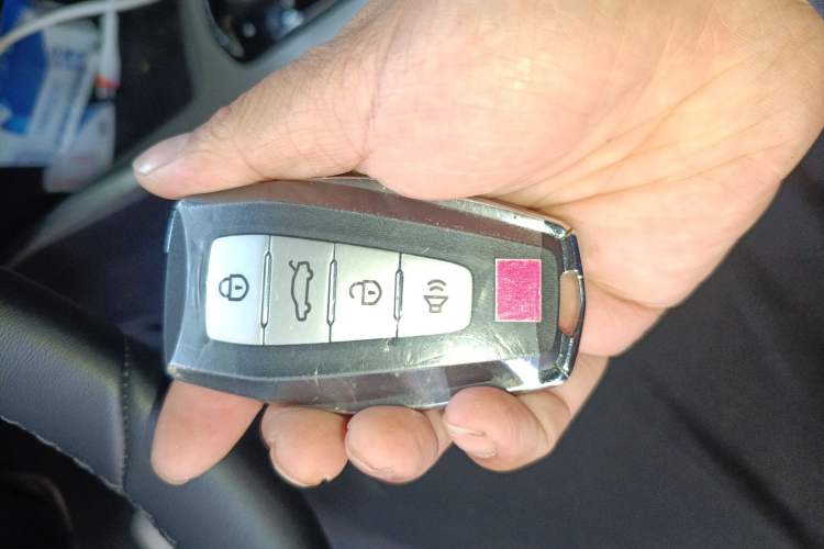 Used Geely Auto Emgrand 2025 4th Generation 1.5L CVT Luxury Version Vehicle Key