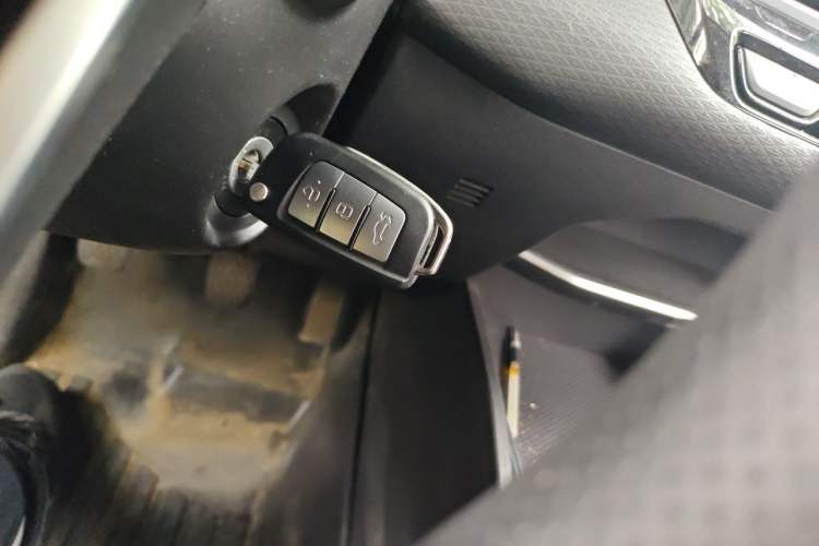 Used Geely Auto Emgrand 2025 4th Generation 1.5L Manual - Starry Edition Vehicle Key