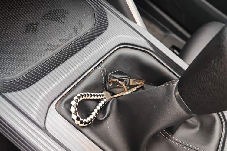 Used Geely Auto Emgrand 2025 4th Generation 1.5L Manual – Dragon Edition Vehicle Key