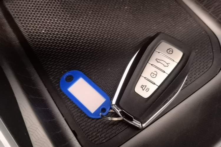 Used Geely Auto Emgrand 2025 4th Generation 1.5L CVT Starry Edition Vehicle Key