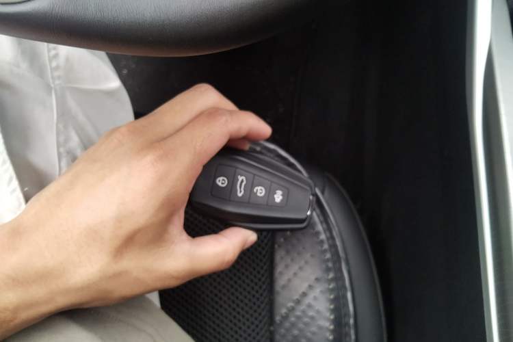 Used Geely Auto Emgrand 2025 4th Generation 1.5L CVT Longteng Edition Vehicle Key