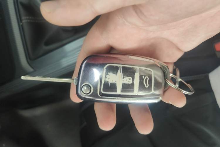 Used Geely Auto Emgrand 2025 4th Generation 1.5L Manual – Dragon Edition Vehicle Key