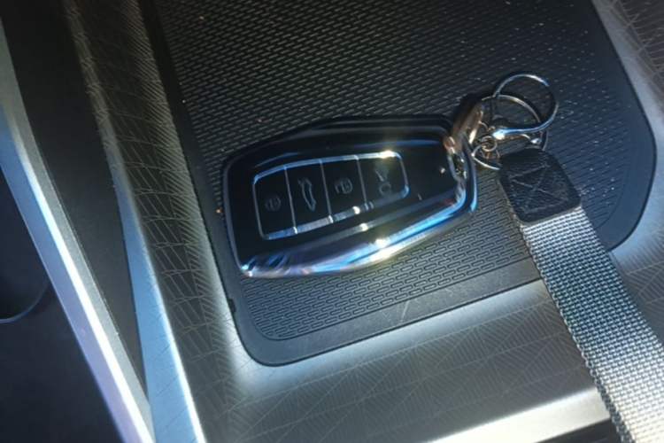 Used Geely Auto Emgrand 2025 4th Generation 1.5L CVT Luxury Version Vehicle Key