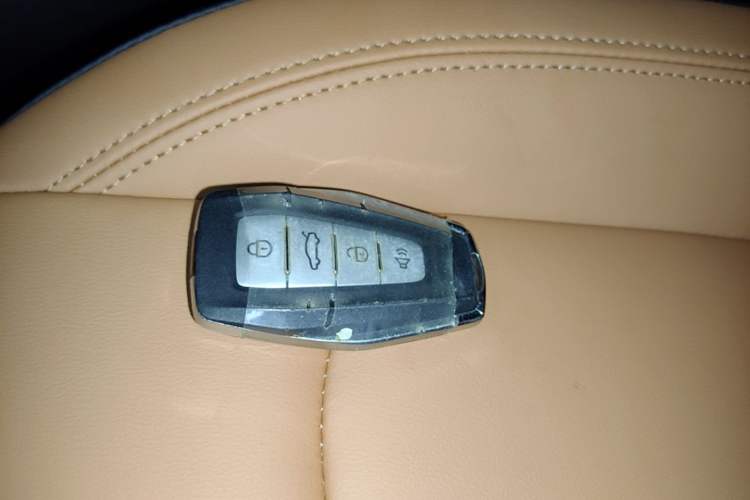 Used Geely Auto Emgrand 2025 4th Generation 1.5L CVT Flagship Version Vehicle Key