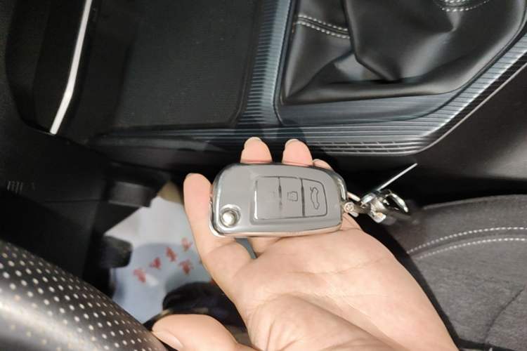 Used Geely Auto Emgrand 2025 4th Generation 1.5L Manual - Starry Edition Vehicle Key
