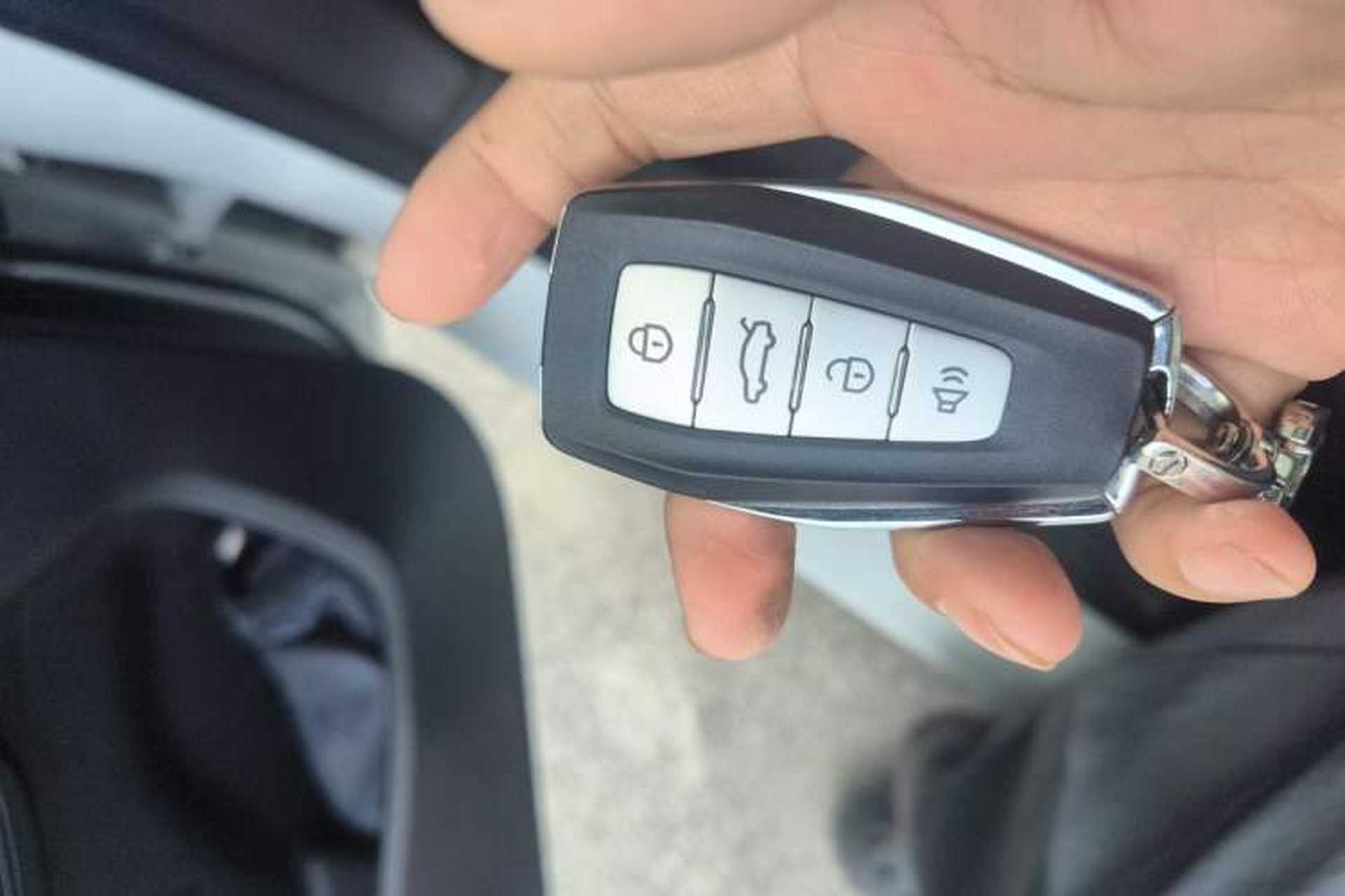 Used Geely Auto Emgrand 2025 4th Generation 1.5L CVT Luxury Version Vehicle Key