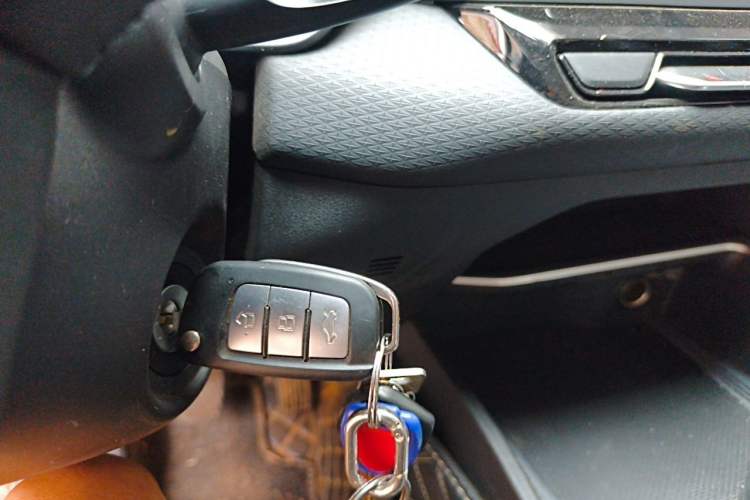 Used Geely Auto Emgrand 2025 4th Generation 1.5L Manual – Dragon Edition Vehicle Key