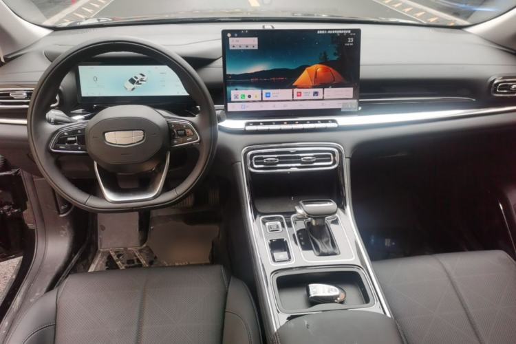 Used Geely Auto Emgrand 2026 Model 5th Generation 1.5L CVT Prestige Edition Center Console