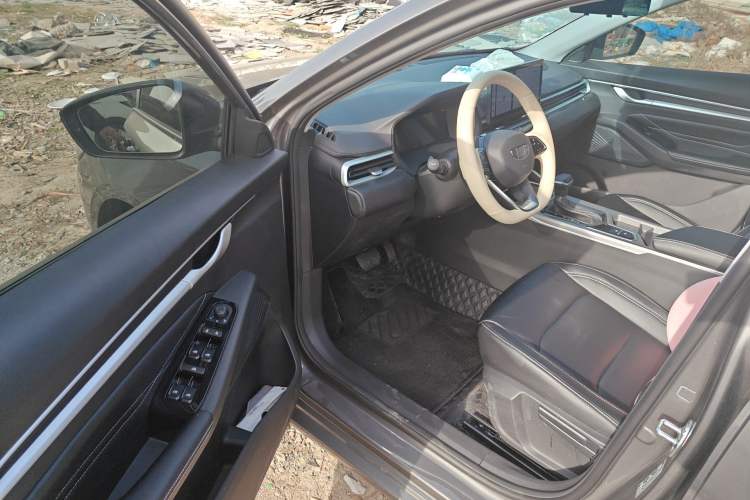 Used Geely Auto Emgrand 2026 Model 4th Generation 4 Millionth Anniversary Edition 1.5L CVT Overdrive Edition Driver Seat