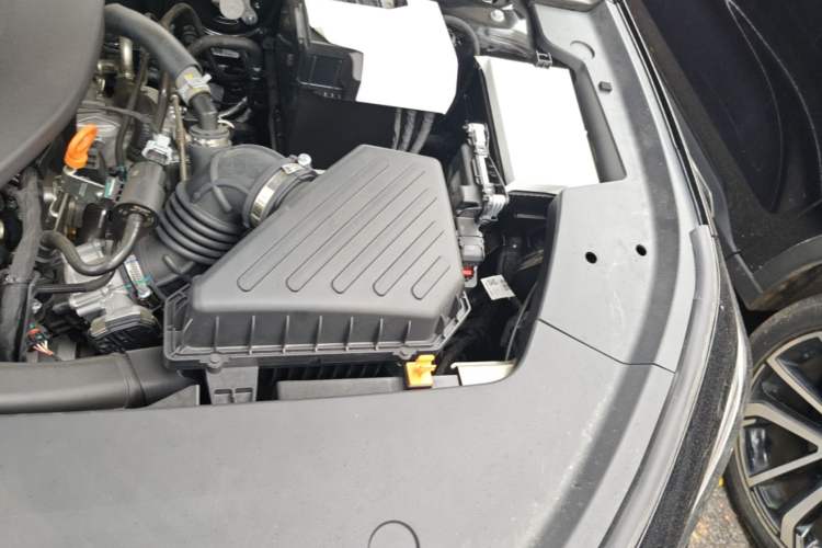 Used Geely Auto Emgrand 2026 Model 5th Generation 1.5L CVT Prestige Edition Engine Bay Left