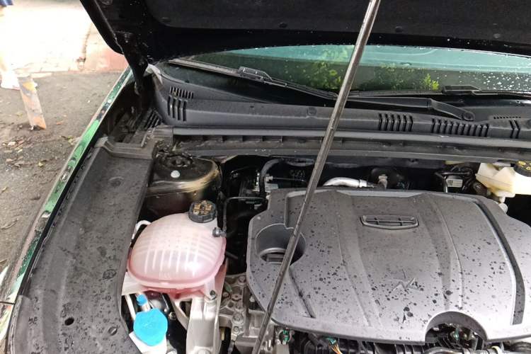 Used Geely Auto Emgrand 2026 Model 5th Generation 1.5T DCT Prestige Edition Engine Bay Right