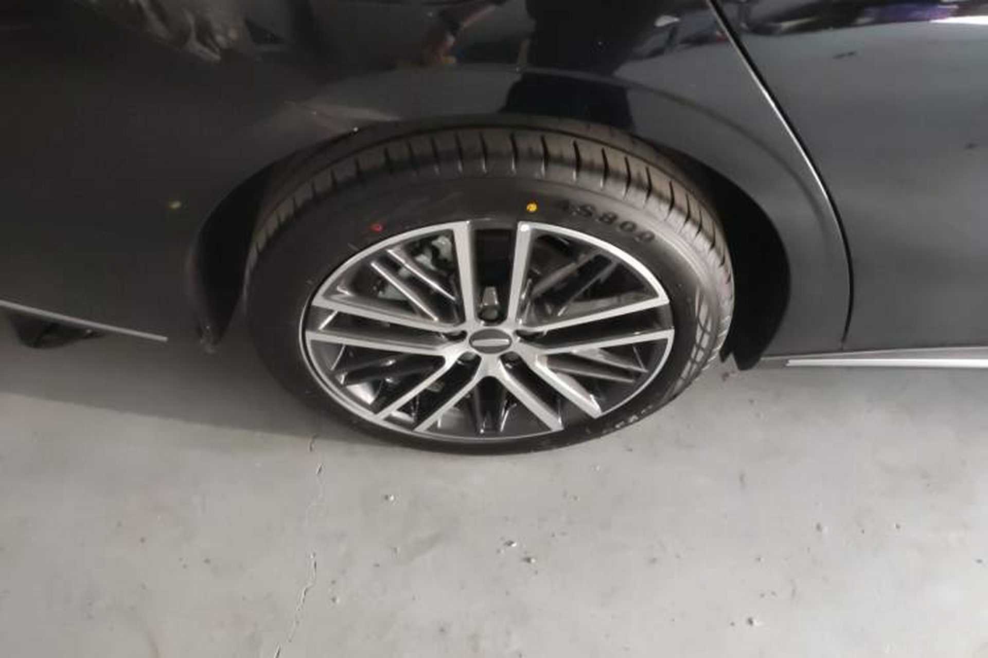 Used Geely Auto Emgrand 2026 Model 5th Generation 1.5T DCT Flagship Edition Exterior 2