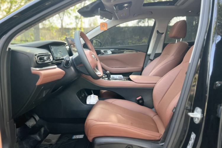 Used Geely Auto Emgrand 2026 Model 5th Generation 1.5T DCT Flagship Edition Interior 4