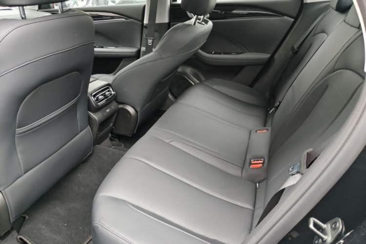 Used Geely Auto Emgrand 2026 Model 5th Generation 1.5L CVT Prestige Edition Left Rear Seat