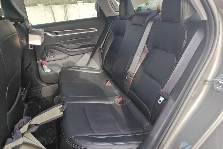 Used Geely Auto Emgrand 2026 Model 4th Generation 4 Millionth Anniversary Edition 1.5L CVT Overdrive Edition Left Rear Seat