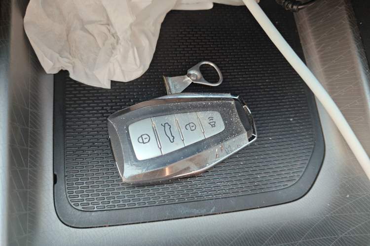 Used Geely Auto Emgrand 2026 Model 4th Generation 4 Millionth Anniversary Edition 1.5L CVT Overdrive Edition Vehicle Key