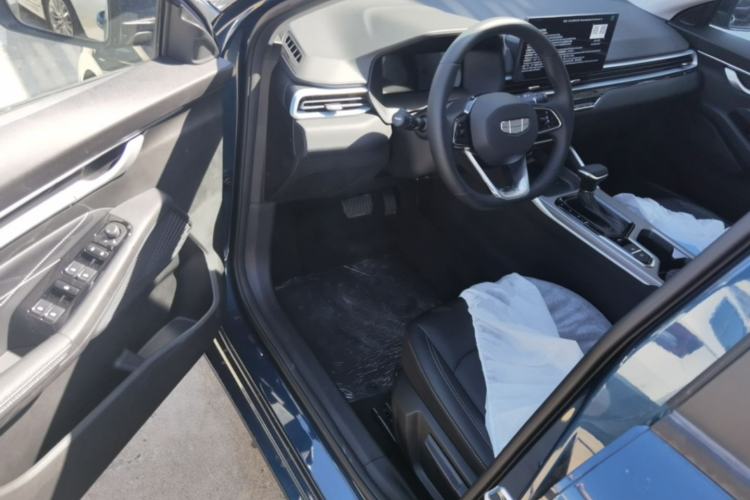 Used Geely Auto Emgrand 2026 Model 4th Generation 4 Millionth Anniversary Edition 1.5L CVT Overdrive Edition Driver Seat