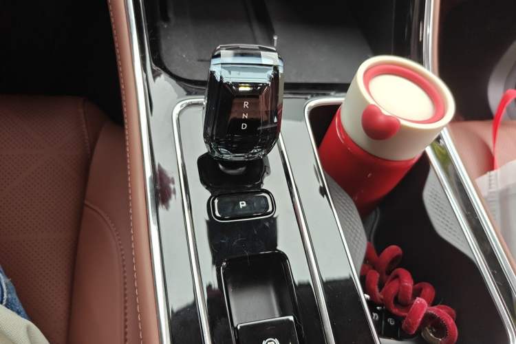 Used Geely Auto Emgrand 2026 Model 5th Generation 1.5T DCT Flagship Edition Gear Lever