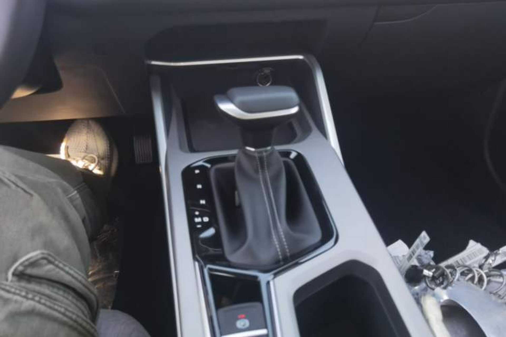 Used Geely Auto Emgrand 2026 Model 4th Generation 4 Millionth Anniversary Edition 1.5L CVT Overdrive Edition Gear Lever