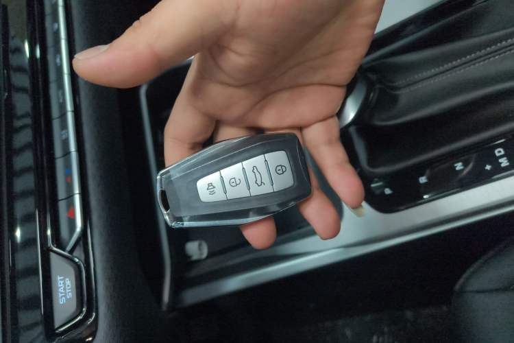 Used Geely Auto Emgrand 2026 Model 4th Generation 4 Millionth Anniversary Edition 1.5L CVT Feiyue Edition Interior 1